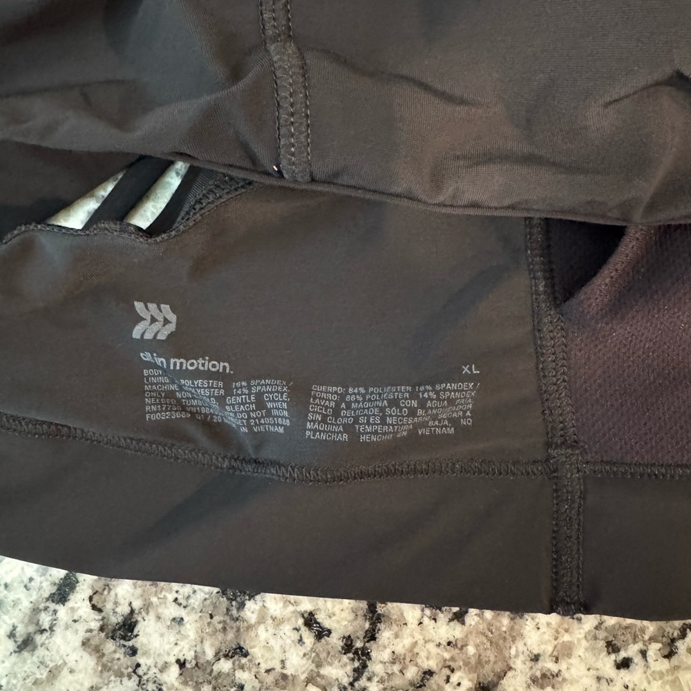 All in motion never worn sports bra XL - Picture 3 of 3